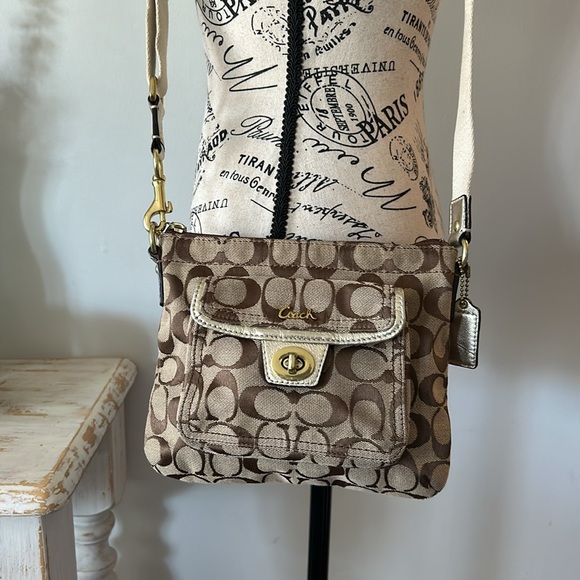 Coach Handbags - Coach Penelope Signature Pocket Front Crossbody Bag